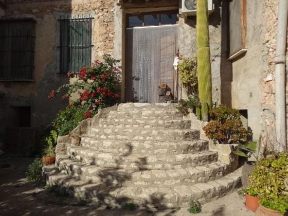 Foto 1 de Venta de casa en Castellonet de la Conquesta de 4 habitaciones con terraza y jardín
