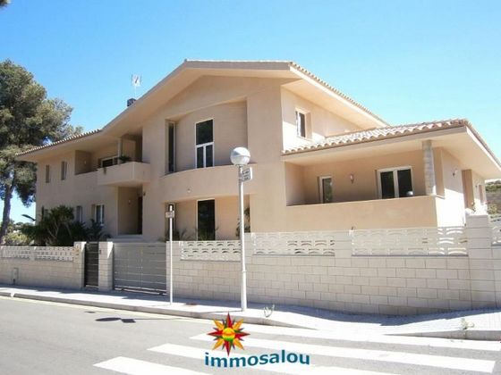 Foto 1 de Casa en venda a Cap Salou de 6 habitacions amb terrassa i piscina