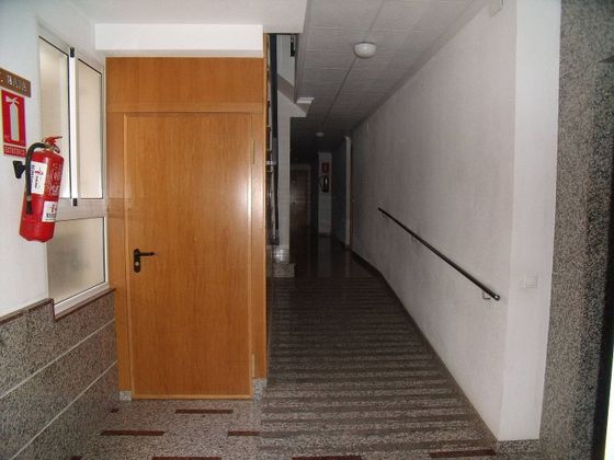 Foto 2 de Venta de piso en Caudete de 3 habitaciones con balcón y calefacción