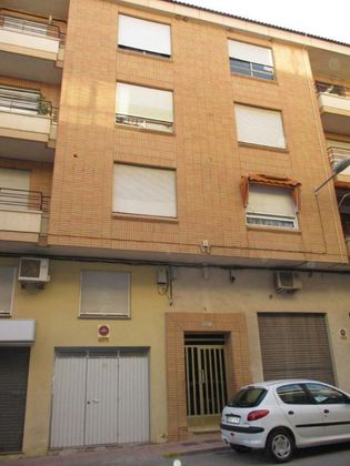 Foto 1 de Venta de piso en Caudete de 4 habitaciones con balcón