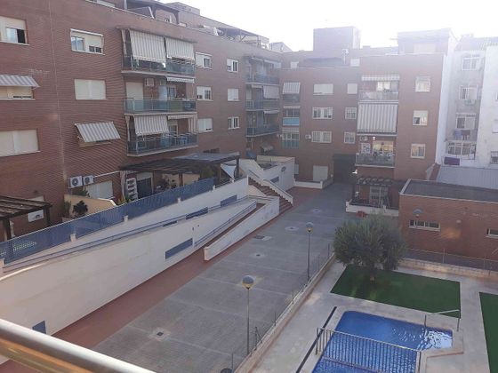 Foto 2 de Pis en venda a calle Quevedo de 4 habitacions amb piscina i garatge