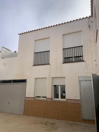 Foto 1 de Venta de casa adosada en calle Castilla la Mancha de 3 habitaciones y 124 m²