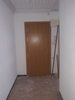 Foto 2 de Venta de piso en Almansa de 2 habitaciones y 117 m²