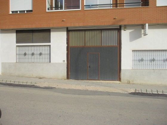 Foto 2 de Local en venda a Tobarra de 654 m²