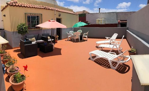 Foto 1 de Chalet en venta en El Sobradillo - El Llano del Moro de 4 habitaciones con terraza y garaje
