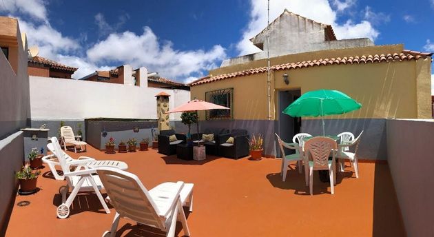 Foto 2 de Chalet en venta en El Sobradillo - El Llano del Moro de 4 habitaciones con terraza y garaje