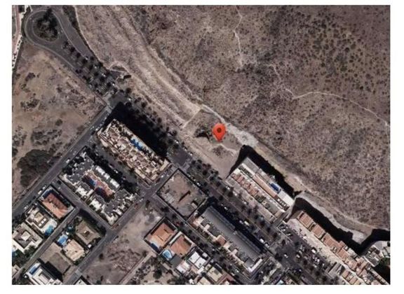 Foto 2 de Venta de terreno en avenida El Palmmar de 2400 m²