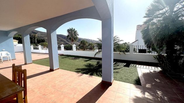 Foto 1 de Chalet en venta en Barranco Hondo de 5 habitaciones con terraza y piscina