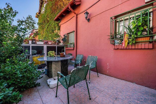 Foto 2 de Casa adossada en venda a Ciudad Jardín de 5 habitacions amb terrassa i jardí