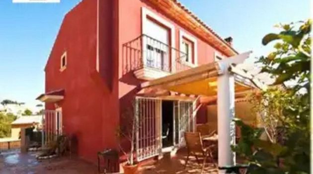 Foto 1 de Casa en venta en Nucia (la) de 3 habitaciones con terraza y jardín
