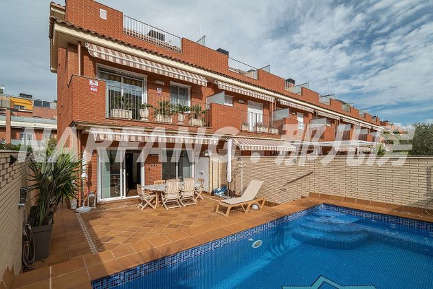 Foto 1 de Casa en venta en Gran Via LH de 5 habitaciones con terraza y piscina