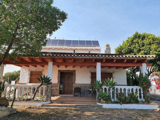Foto 2 de Casa rural en venda a Barbate ciudad de 5 habitacions amb terrassa i jardí