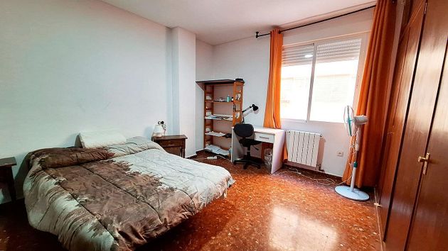 Foto 1 de Pis en venda a Casco Histórico  - Ribera - San Basilio de 4 habitacions amb terrassa i garatge