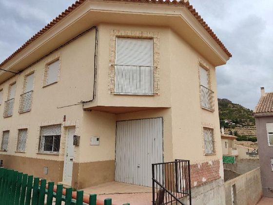 Foto 1 de Casa en venta en Alhama de Murcia de 3 habitaciones con garaje