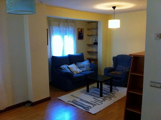 Foto 1 de Venta de piso en Cimadevilla de 1 habitación con muebles y calefacción