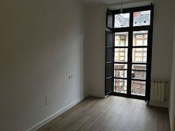 Foto 2 de Alquiler de piso en Cimadevilla de 1 habitación con ascensor