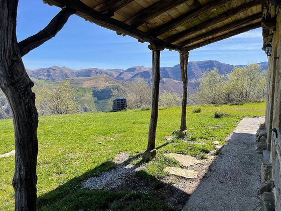 Foto 2 de Venta de casa rural en San Roque de Riomiera de 2 habitaciones con terraza y jardín