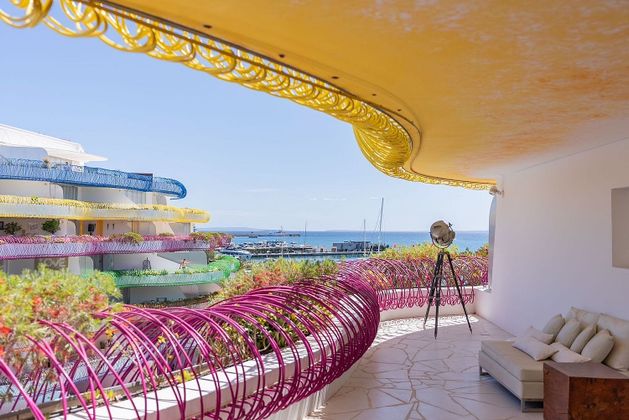 Foto 1 de Piso en venta en Marina Botafoc - Platja de Talamanca de 5 habitaciones con terraza y piscina