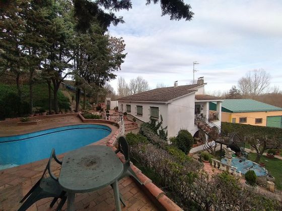 Foto 1 de Xalet en venda a Ardón de 3 habitacions amb terrassa i piscina
