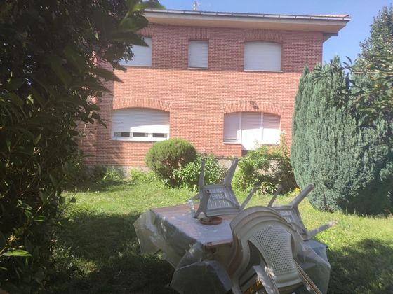 Foto 1 de Xalet en venda a La Vega - Oteruelo de 3 habitacions amb terrassa i garatge