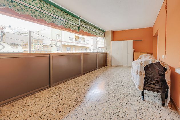 Foto 1 de Piso en venta en Sant Vicenç dels Horts de 5 habitaciones con terraza y aire acondicionado
