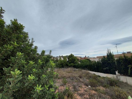 Foto 2 de Venta de terreno en Los Monasterios-Alfinach de 908 m²