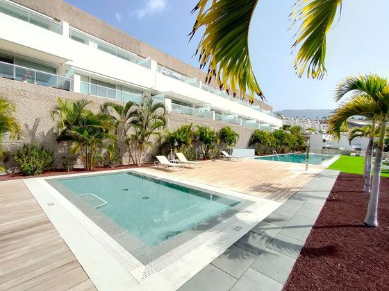 Foto 2 de Venta de ático en Costa Adeje de 3 habitaciones con terraza y piscina