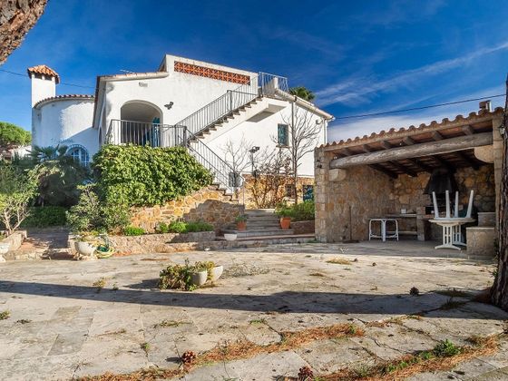 Foto 2 de Xalet en venda a Escala, L´ de 3 habitacions amb terrassa i piscina