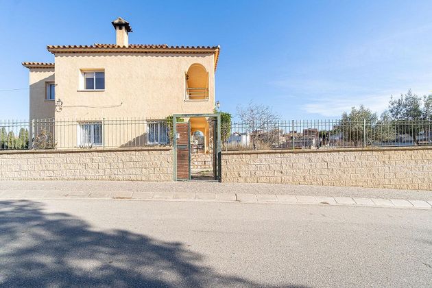 Foto 1 de Xalet en venda a Garriguella de 7 habitacions amb terrassa i jardí