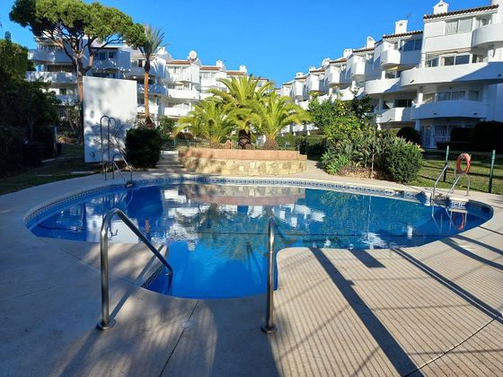 Foto 1 de Dúplex en venda a Calahonda de 2 habitacions amb terrassa i piscina