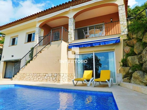 Foto 1 de Venta de chalet en Santa Cristina d'Aro de 4 habitaciones con terraza y piscina