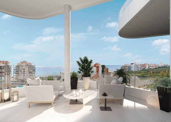 Foto 2 de Àtic en venda a calle D' Alacant de 3 habitacions amb terrassa i piscina