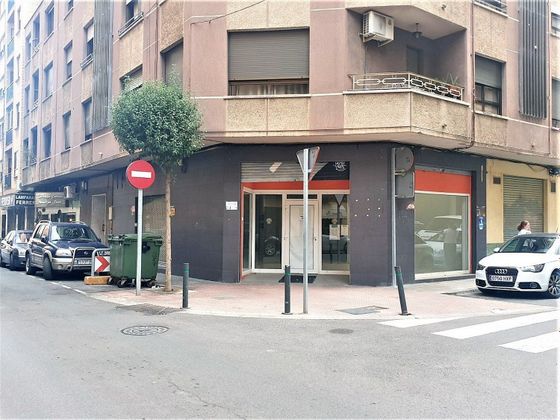 Foto 1 de Local en venda a calle Del Mestre Falla de 140 m²