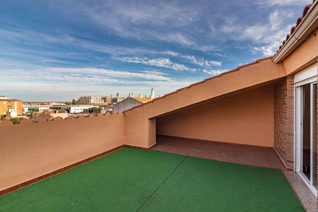 Foto 2 de Ático en venta en avenida Tombatossals de 2 habitaciones con terraza y ascensor