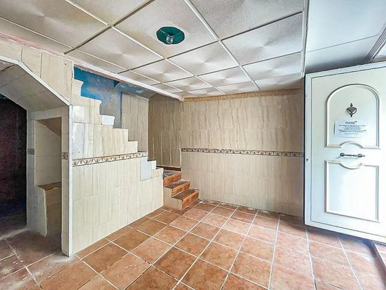 Foto 2 de Casa rural en venda a calle De Sant Josep de 3 habitacions amb balcó