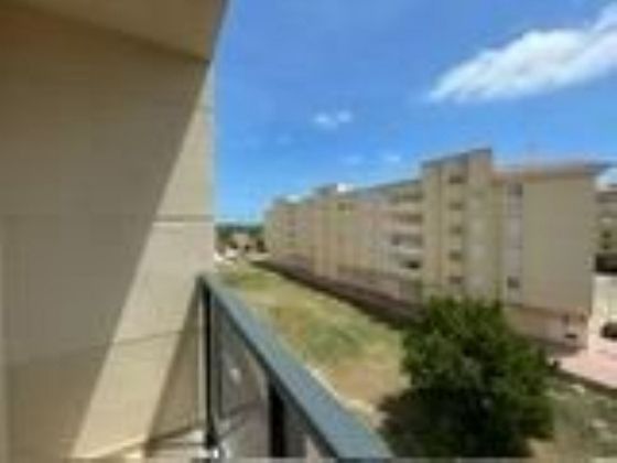 Foto 2 de Venta de piso en calle De Torreblanca de 3 habitaciones con terraza y balcón