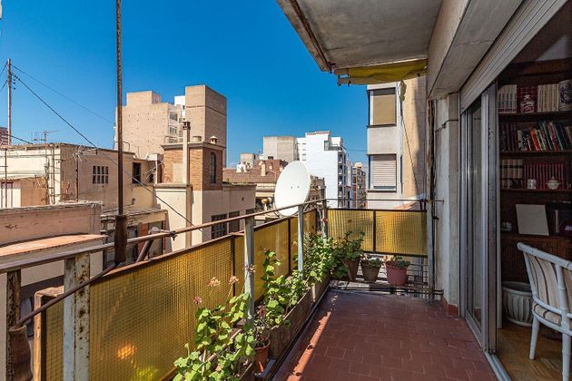 Foto 1 de Venta de piso en calle D'asensi de 4 habitaciones con terraza y balcón
