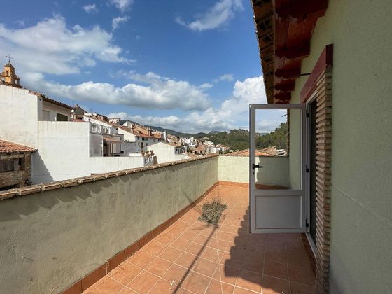 Foto 1 de Casa en venda a vía Eras Pantano de 4 habitacions amb terrassa i garatge