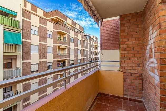 Foto 2 de Pis en venda a calle Del Pintor López de 4 habitacions amb terrassa i balcó