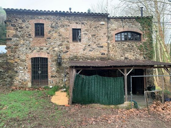 Foto 2 de Casa en venda a Sant Iscle de Vallalta de 4 habitacions amb jardí i aire acondicionat