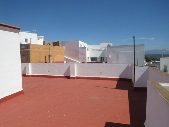Foto 1 de Venta de chalet en Benalup-Casas Viejas de 4 habitaciones con piscina y garaje