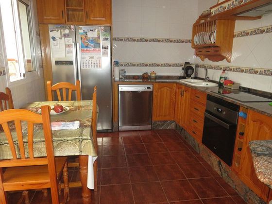 Foto 1 de Casa en venda a Barbate ciudad de 3 habitacions amb terrassa i aire acondicionat