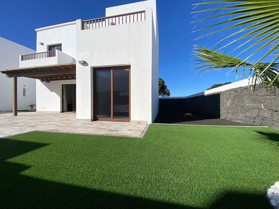 Foto 2 de Casa en venda a calle Cyca de 3 habitacions amb terrassa i piscina