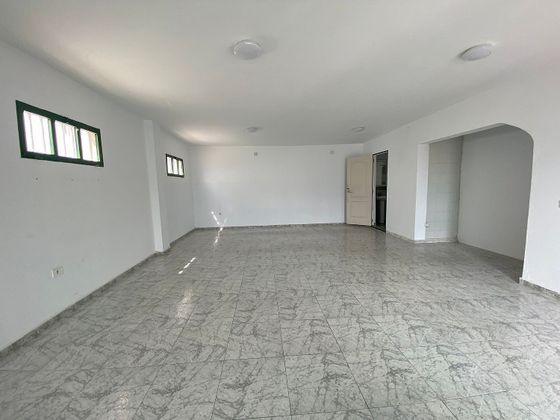 Foto 1 de Venta de piso en calle Velamen de 1 habitación y 50 m²