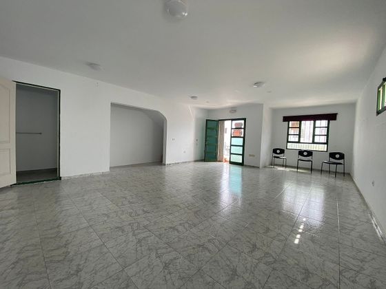 Foto 2 de Venta de piso en calle Velamen de 1 habitación y 50 m²