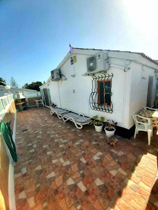 Foto 1 de Xalet en venda a calle Alferez Provisionales de 1 habitació amb terrassa i piscina