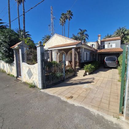 Foto 1 de Xalet en venda a calle Vergara de 6 habitacions amb terrassa i piscina