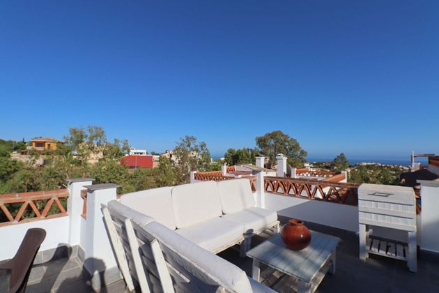 Foto 2 de Venta de casa adosada en urbanización Rancho Domingo de 4 habitaciones con terraza y piscina