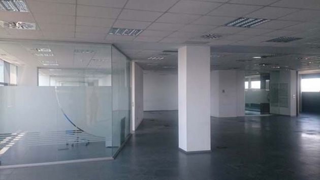Foto 1 de Alquiler de oficina en Tablada de 1000 m²