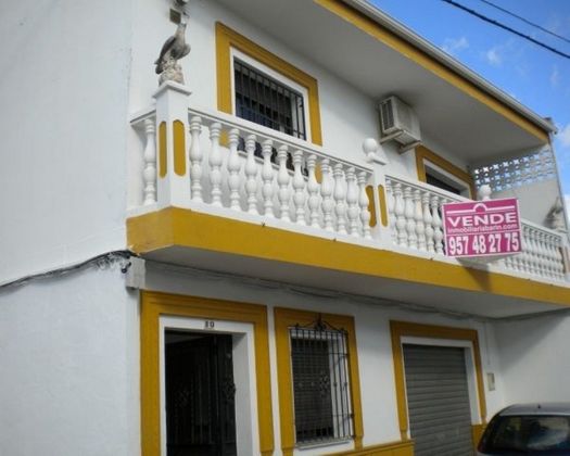 Foto 1 de Casa en venda a El Higuerón de 4 habitacions amb terrassa i jardí